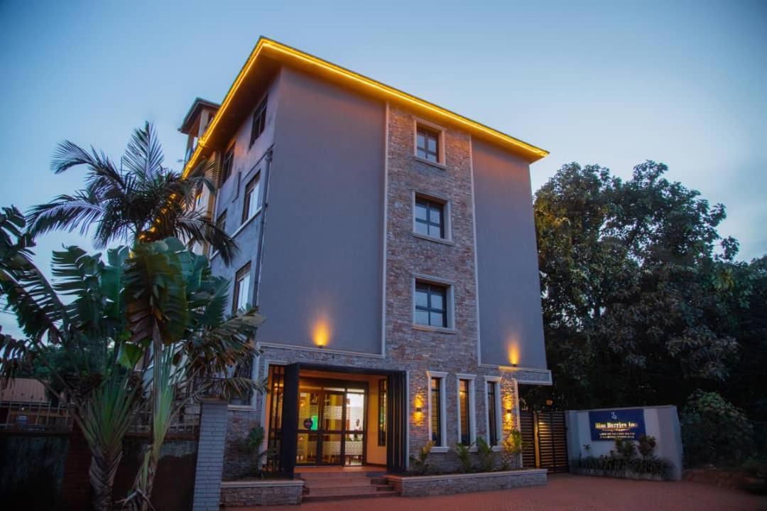 Blue Berries Hotel Entebbe Exterior foto