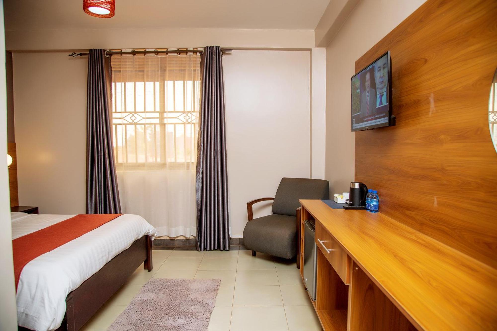 Blue Berries Hotel Entebbe Exterior foto